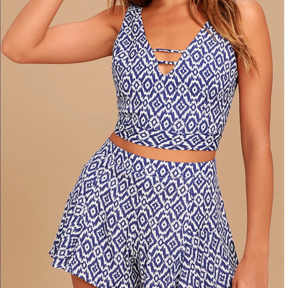 Super Cute Lulus Crop Top and Shorts Set!
